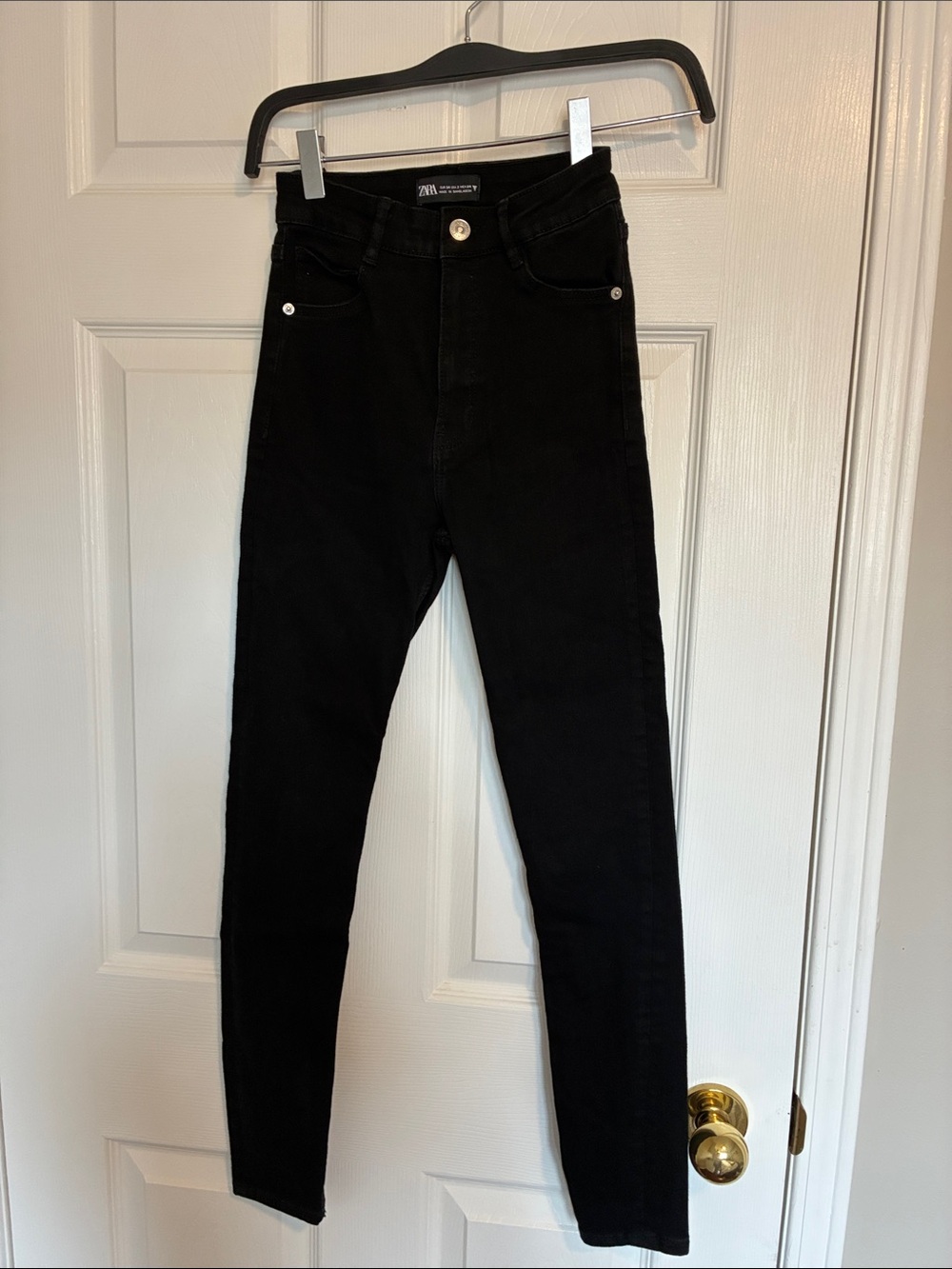 Zara Black Skinny Jeans — High-Rise Slim Fit size 2
